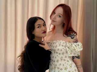 AmityAndLinn's Voyeur live cams Profile Image